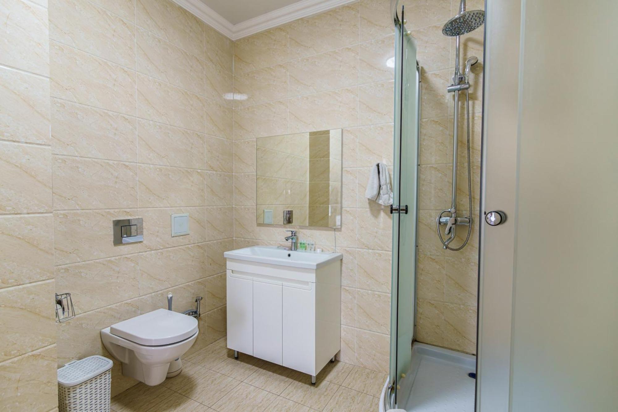 Park Hotel Al Bustan Шымкент Экстерьер фото
